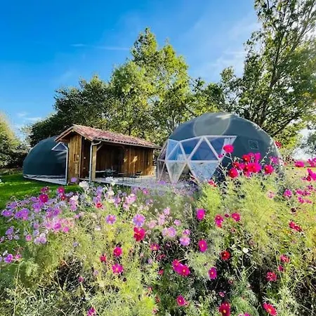 Luxury tent Dome Insolite Lichen Jacuzzi Et Petits-dejeuners Inclus